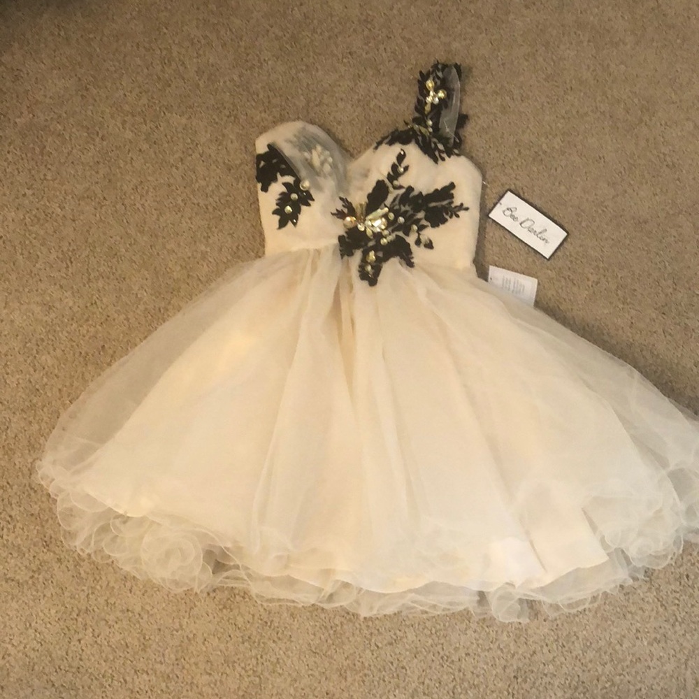 NWT One shoulder Prom Dress size 3/4